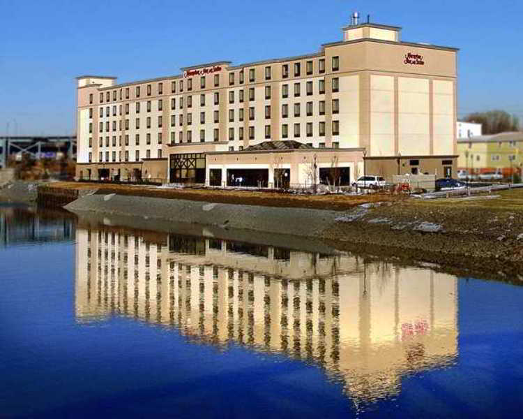 Hampton Inn&Suites Newark-Harrison-Riverwalk Exterior foto